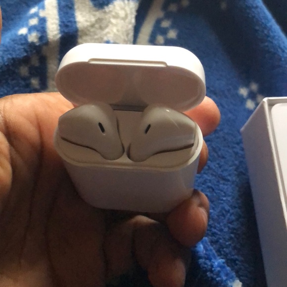 Earpod - Picture 2 of 3